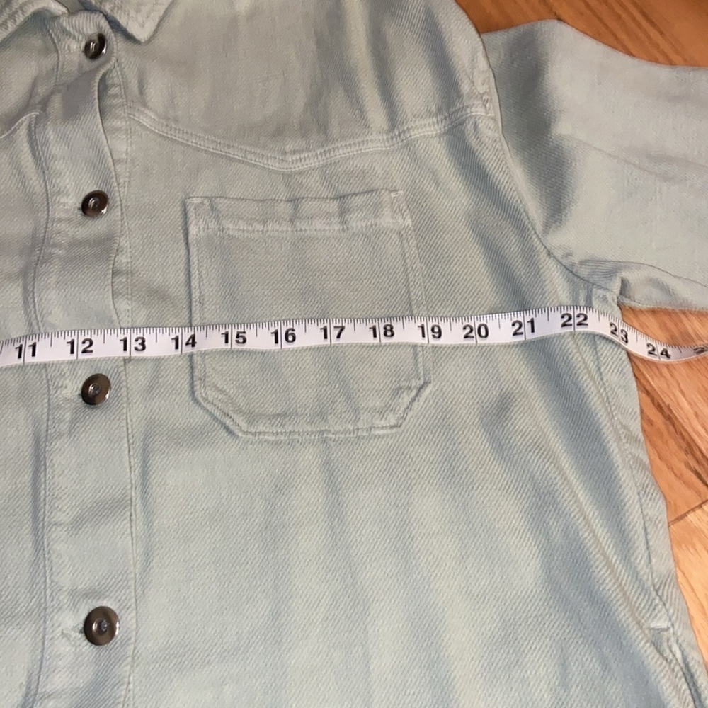 Zara button down shacket with pockets and frayed hem, lightweight, size M - Picture 8 of 9
